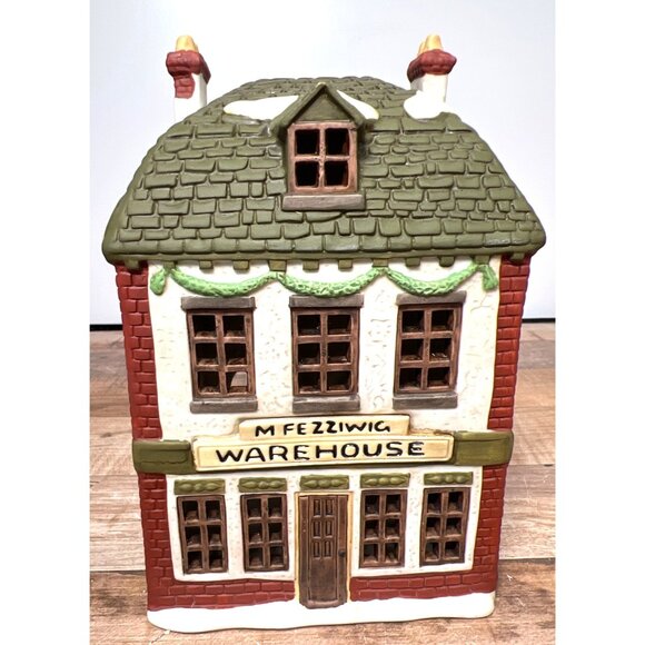 Dept 56 6500-5 Dickens Fezziwigs Warehouse Heritage Village - Picture 1 of 7